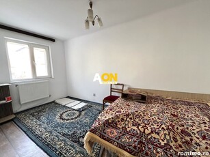 Apartament cu 3 camere, etaj 2, loc de parcare, zona Cetate