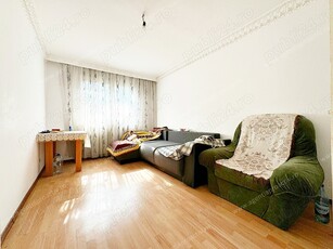 Apartament cu 3 camere, situat la etajul 1, Micro 38.