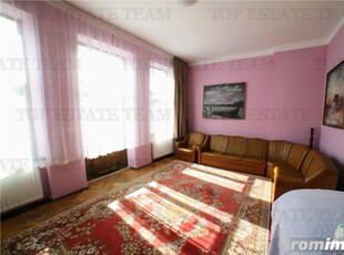 Apartament cu 4 camere de vanzare, Bulevardul Kogalniceanu