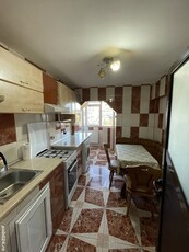 Apartament cu trei camere de vanzare