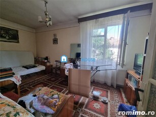 Apartament cu trei camere zona Negoiu