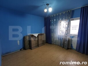 Apartament de 3 camere, 70 mp utili, parter, zona Han