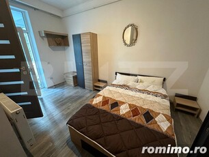 Apartament de 4 camere, 3 bai, etaj intermediar, zona Copou