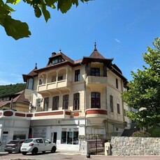 Apartament de vânzare, 5 camere, lângă Internațional, Sinaia