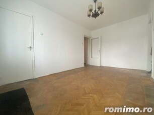 Apartament decomandat cu 3 camere, 57mp utili, etaj 4/4, zona Dacia