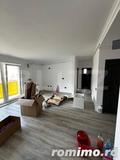 Apartament finisat 3 camere cu CF, 2 bai, garaj, 62 mp , zona Teilor