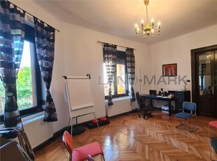 Apartament la casa cu gradina, 4 camere mari , zona Balcescu