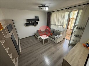 Apartament modern cu 3 camere complet renovat si mobilat în zona Vest