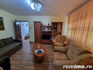 Apartament Panselelor etaj 2 zona Spital- Universitate, Piața Sud