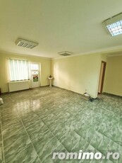 Apartament semidecomandat, 3 camere, parcare inclusa, zona Eroilor