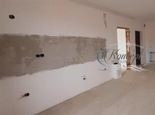 Apartament semifinsat