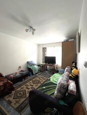 Apartament spatios cu 1 camera, decomandat, etaj 9, Mazepa