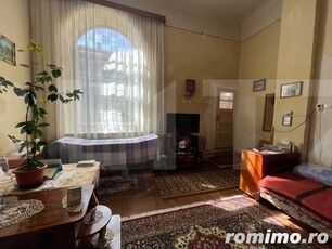 Apartament ultracentral, 45 mp , pivnita 30 mp, zona Eroilor