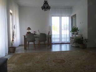 Apartament.in. vila. 2. camere. cu. gradina.