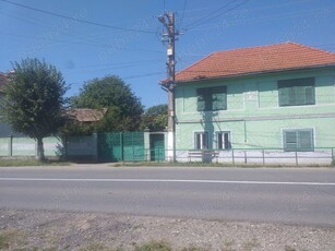 Vand casa în comuna Altâna jud.Sibiu