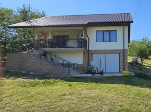 Casa de vanzare, zona Stanesti!