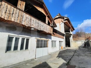 Casa demolabila, 864 mp teren, Turda