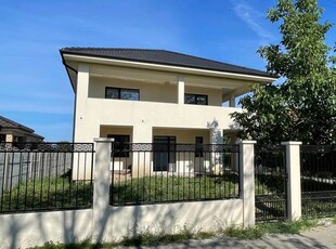 Casa nouă, zona Carpați II - Alecu Russo, 260000 , proiect deosebit