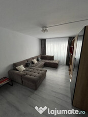 De Inchiriat Apartament Cu 2 Camere Decomandat! Micro 18