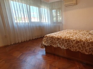 De vanzare apartamant 3 camere in vila Bucuresti