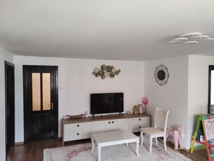 De vânzare apartament 3 camere 96 mp utili + loc de parcare + box