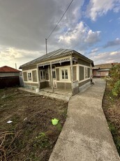 De vânzare casa și teren în comuna Viziru , zona obor