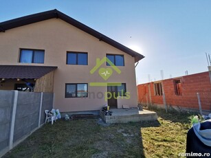 Duplex, 4 camere, finisaje moderne, aproape de centru comercial