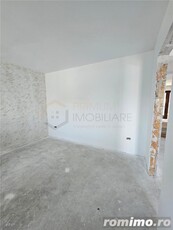 Duplex - bucatarie inchisa - toate utilitatile