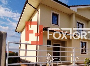 Duplex cu 5 camere de vanzare in Sacalaz, Dormitoare cu terasa si balcon