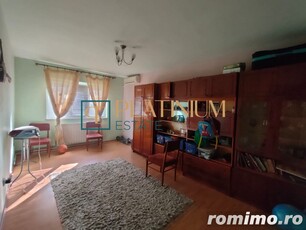 P3581 Apartament cu 3 camere decomandat, zona Lipovei