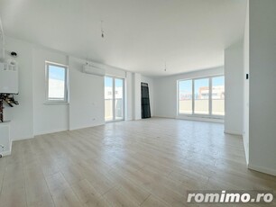 Penthouse 3 camere, decomandat, 81 mp utili, toate utilitatile, zona Aradului