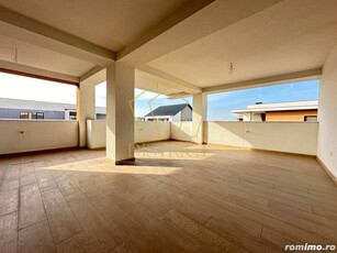 Penthouse DEOSEBIT cu 3 camere si terasa 44mp | Kaufland