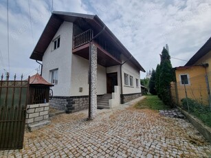 PF vând casa Valea Drăganului