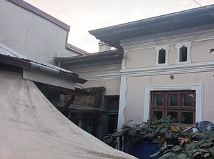 Proprietar vând teren cu casă renovabilă demolabilă Colentina Teiul Doamnei