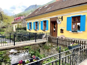 Restaurant Casa de vacanță Sasca Montană