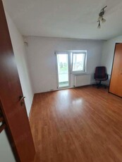 Vand apartament 2 camere