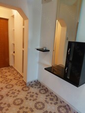 Vând apartament 3 camere decomandate bacau