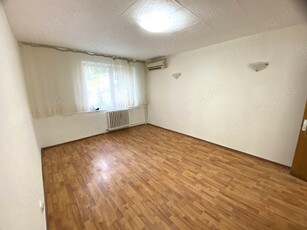 Vând apartament 3 camere Trivale