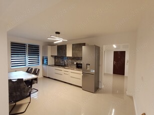 Vând apartament 3 camere+bucătărie spațioasă și 2 bai