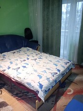 vand apartament 4 camere