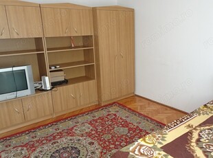 Vand apartament cu 1 camera, decomandat in Deva, zona Balcescu, etaj 3, hol central, bloc de 4 etaje