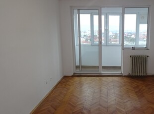 Vand apartament cu 3 camere decomandat in Deva, zona Balcescu, suprafata utila 65 mp + balconul,