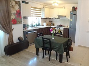 Vand apartament cu 4 camere in Deva, zona Crinilor, suprafata utila 80 mp + balconul,