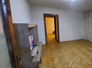 Vand apartament cu două camere