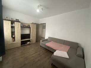 Vând apartament cu două dormitoare