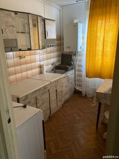 Vând apartament cu doua camere