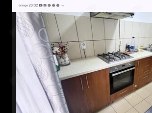 Vând apartament de 51mp,cu 3balcoane,de câte 9mp fiecare balcon, str.Eroilor, Florești, jud.Cluj