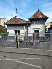 Vând casă situată în cluj napoca