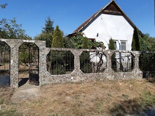 Vand casa cu Teren in Iercoseni, Arad