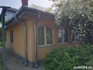 Vand casa + gradina + teren in Frumusani pe malul lacului, langa Buc. 100 000 euro